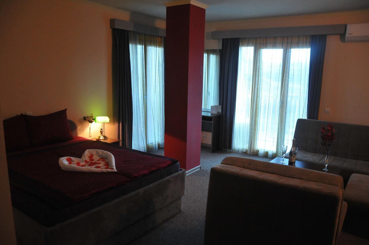 Hotel Vidikovac Ниш Экстерьер фото